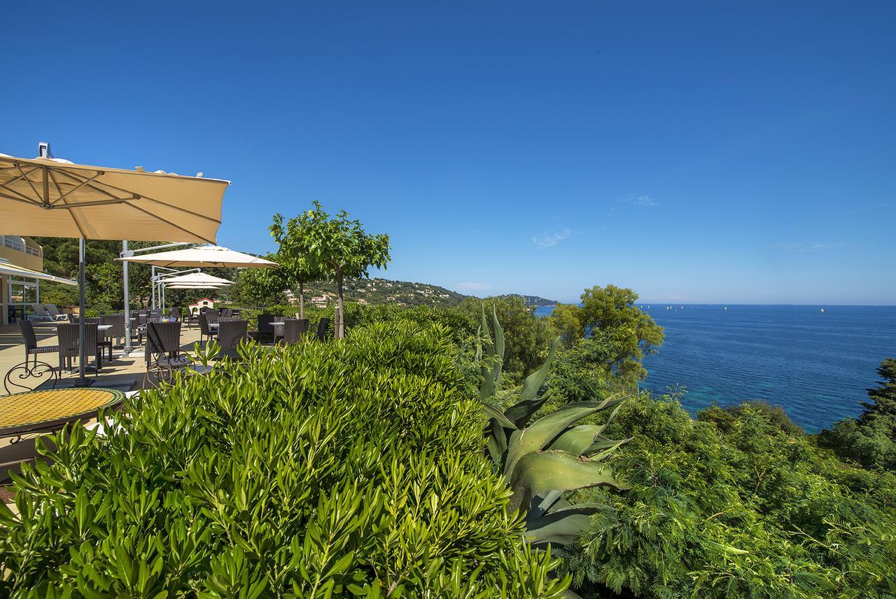 Hotel-Club Du Domaine D'Aiguebelle, Ussim Vacances เลอลาวองดูว์ ภายนอก รูปภาพ