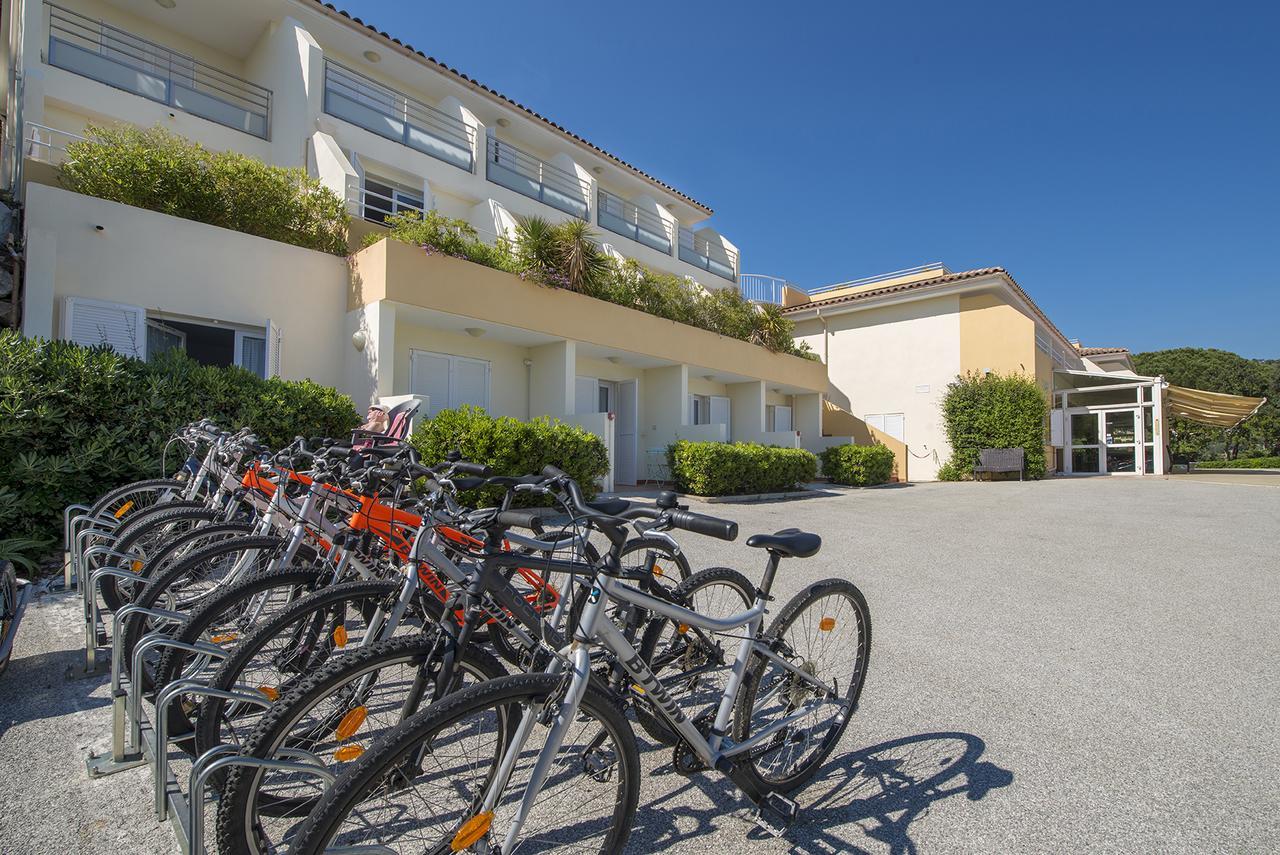 Hotel-Club Du Domaine D'Aiguebelle, Ussim Vacances เลอลาวองดูว์ ภายนอก รูปภาพ